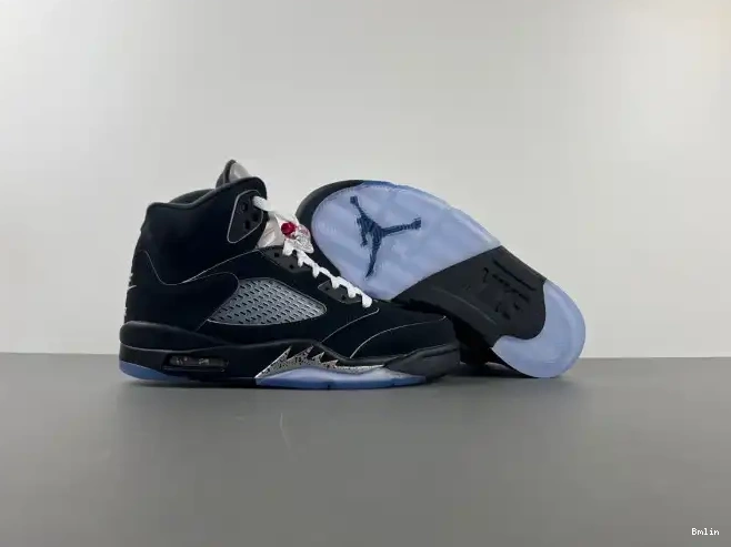 Boostmaster lin Metallic HF3975-001 Jordan Black Reimagined Air 5 0609